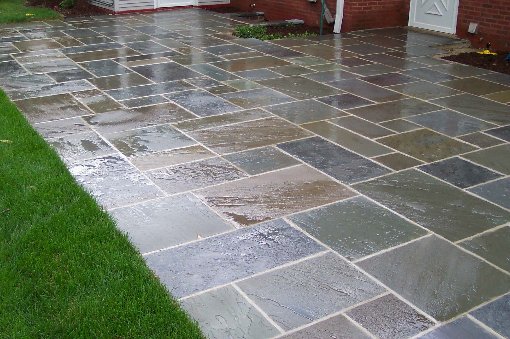 backyard designs with pavers photo - 1