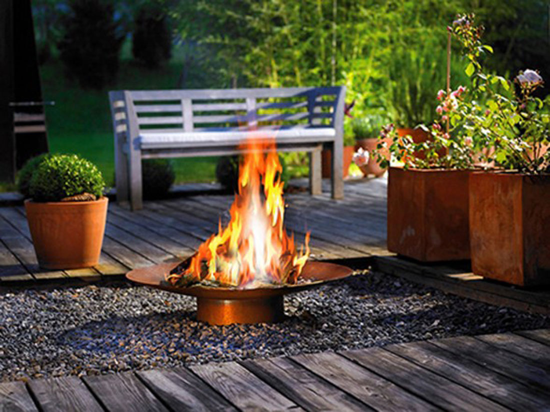 backyard fireplace designs photo - 1