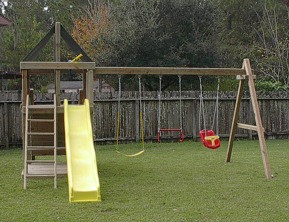 backyard for kids photo - 1