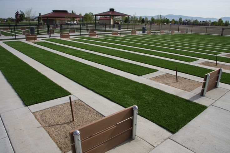 backyard horseshoe pits photo - 1