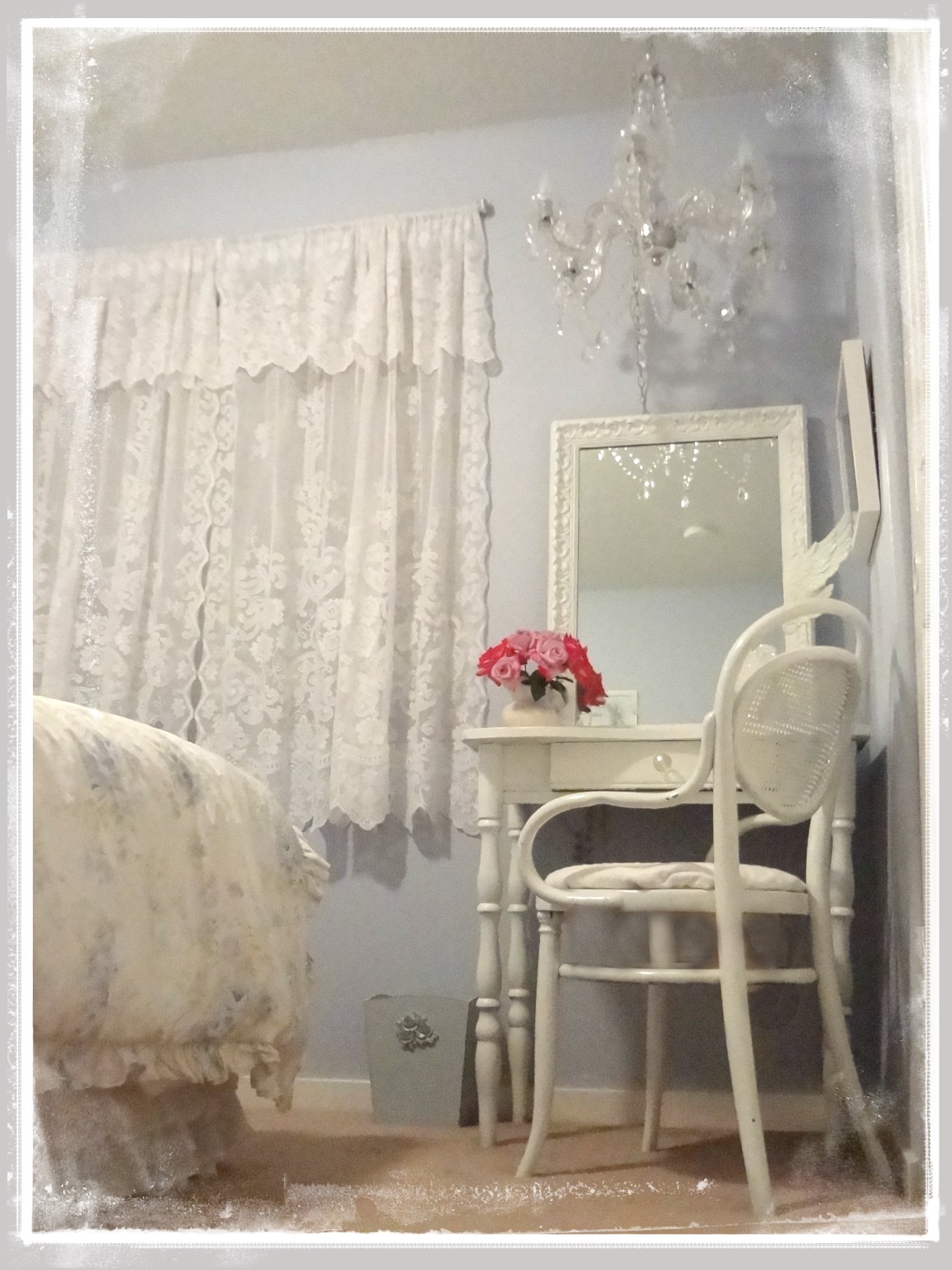 bedroom chandeliers ideas photo - 1