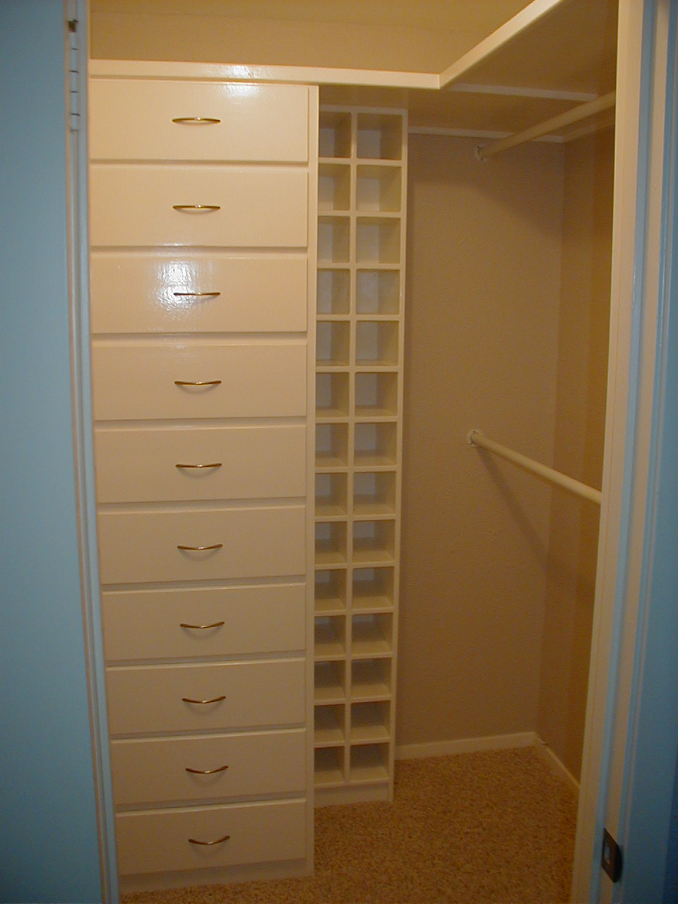 bedroom closet organizer photo - 1