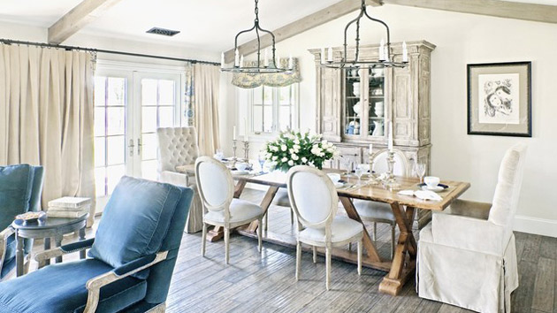 chic dining rooms photo - 1