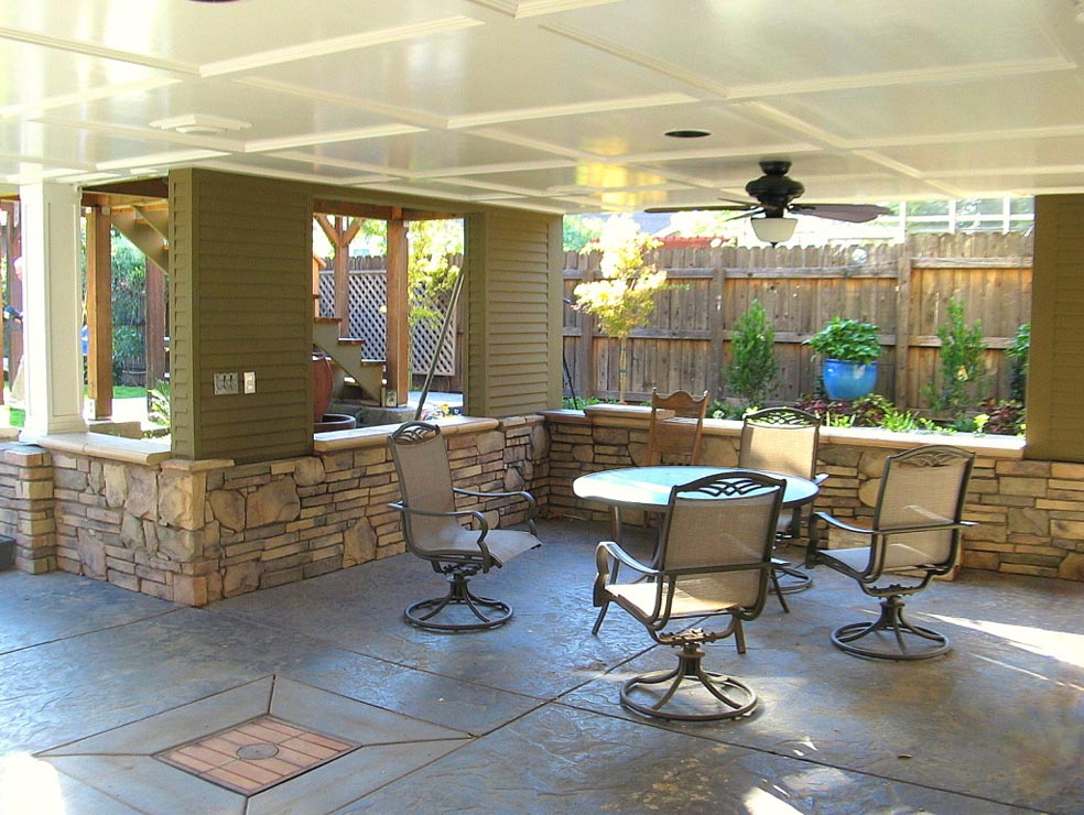 covered backyard patio ideas photo - 2