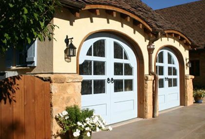 designer garage doors photo - 1