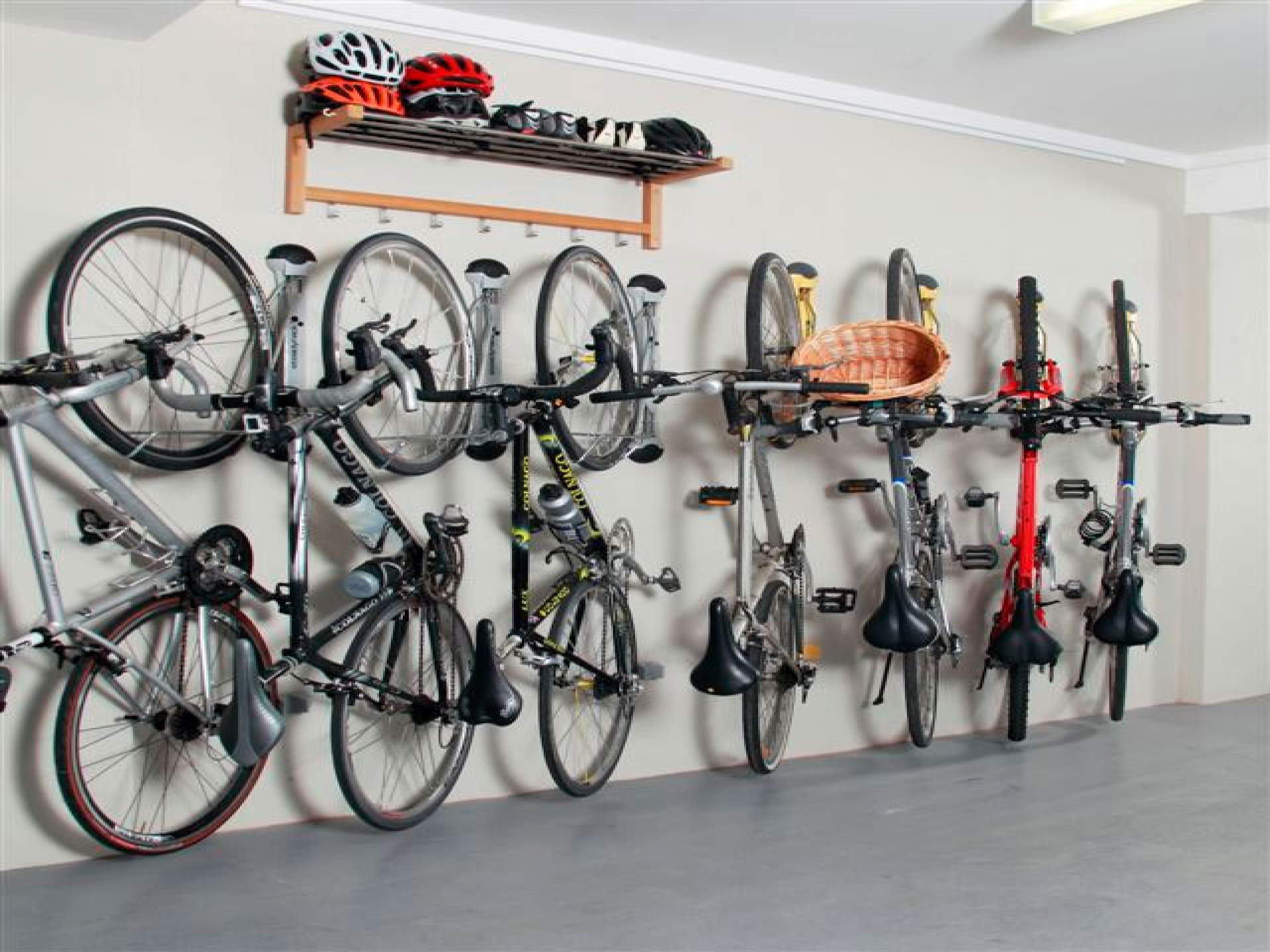 garage wall ideas photo - 2