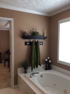 how to decorate a garden tub photo - 1
