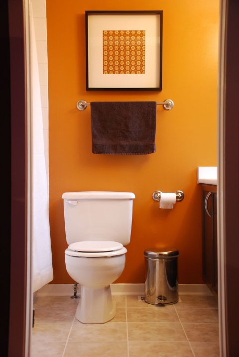 modern small bathroom photo - 1
