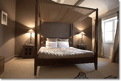 neutral colored bedrooms photo - 2