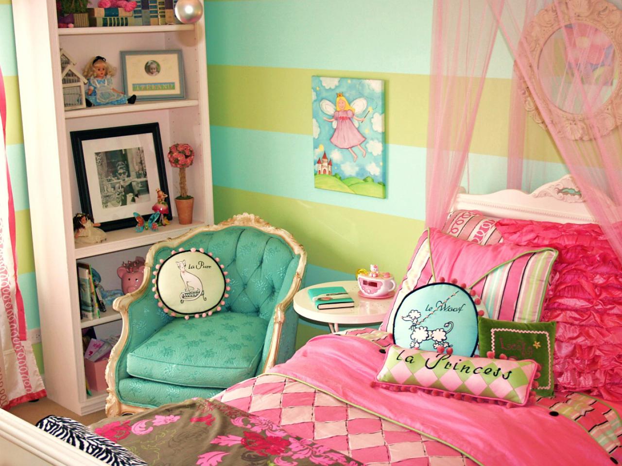 parisian themed bedroom for girl photo - 1