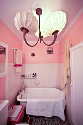 pink bathroom photo - 1