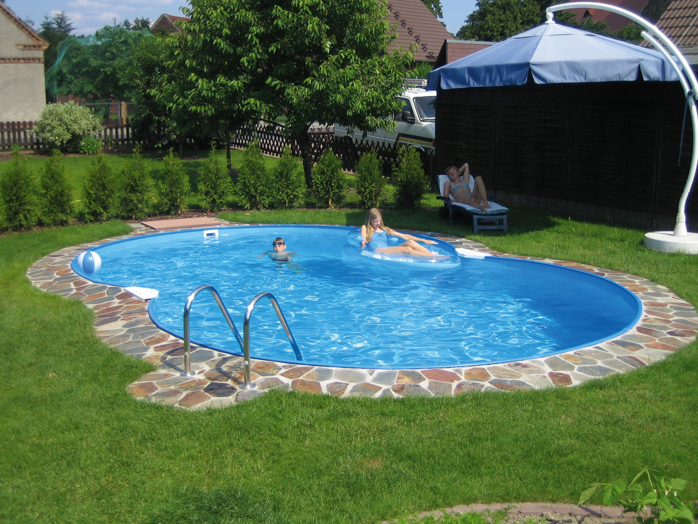 pool ideas for backyards photo - 2