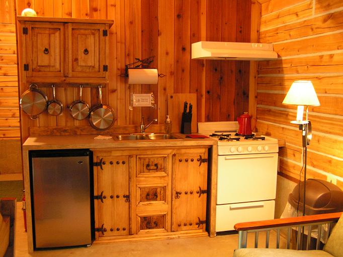 small cabin kitchen photo - 2