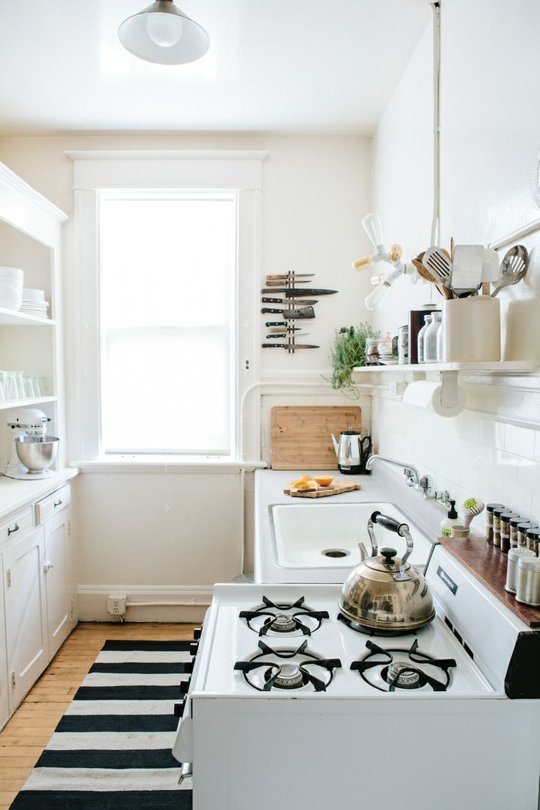 small kitchen inspiration photo - 2