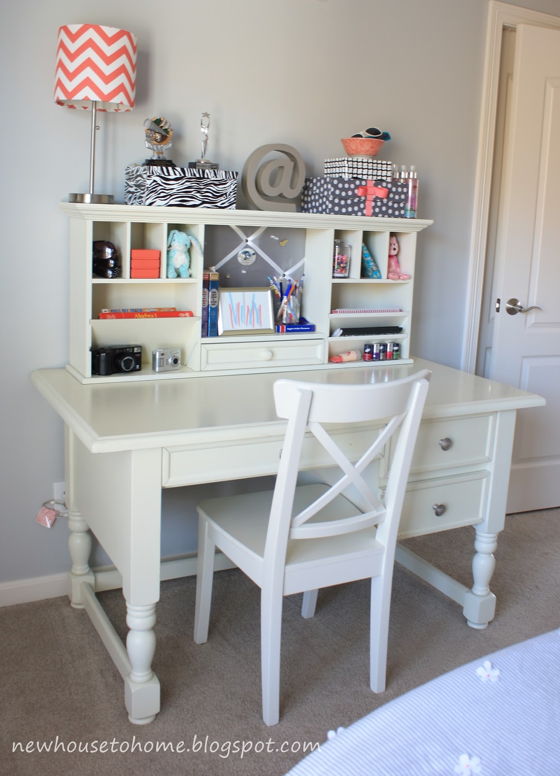 white desk for girls bedroom