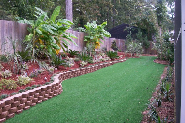 tropical backyard landscaping photo - 1