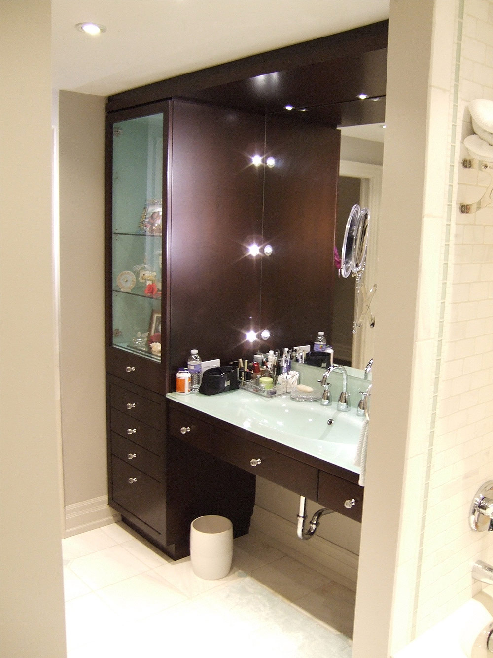 unique bathroom vanities photo - 1